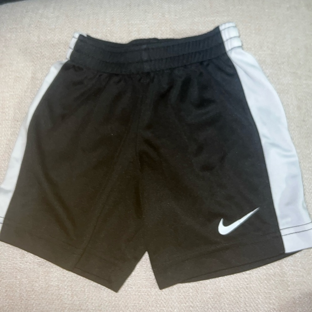 NIKE SHORT